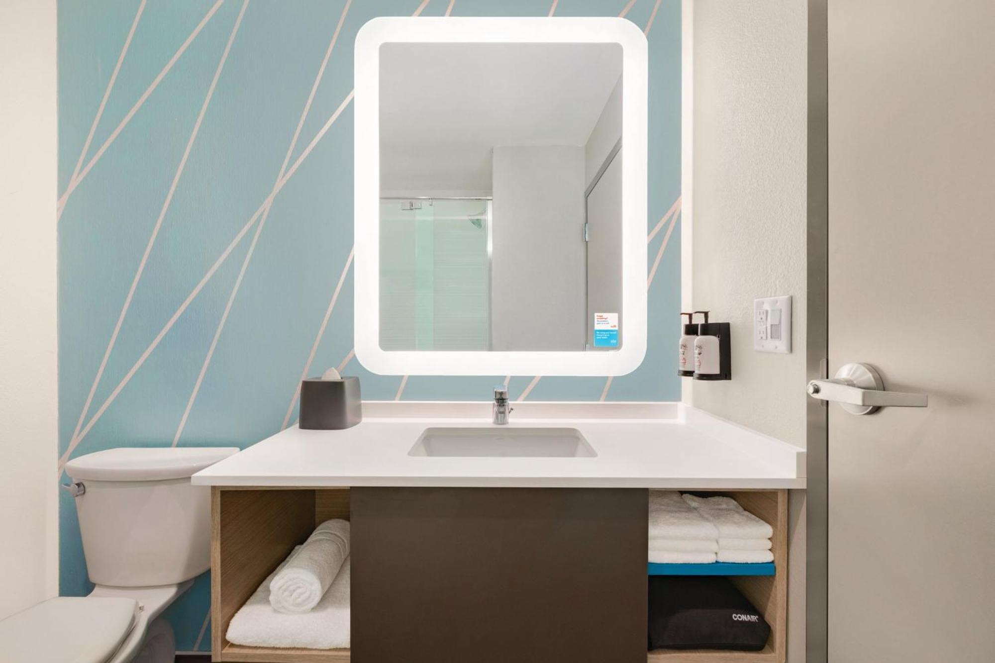 Avid Hotel Wisconsin Dells Lake Delton By Ihg Экстерьер фото